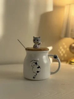 ماگ طرح گربه سفید